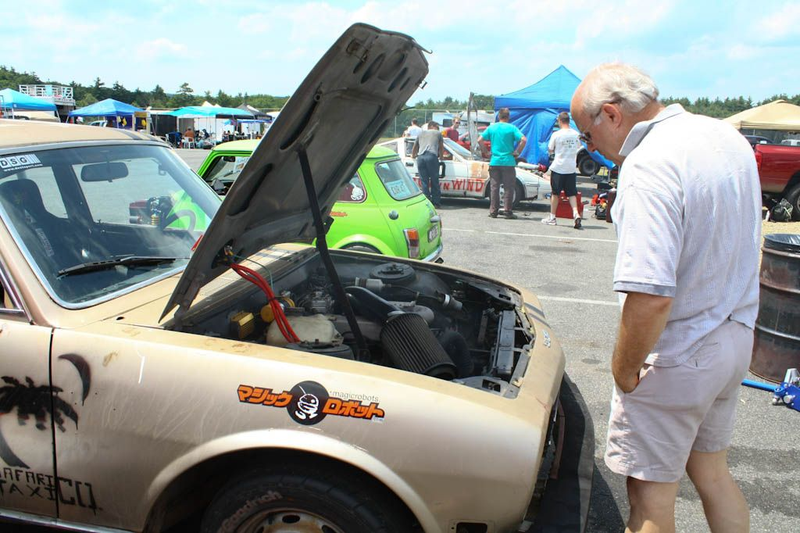 Illustration for article titled The 24 Hours Of LeMons New England 2009 Über Gallery, Part 4